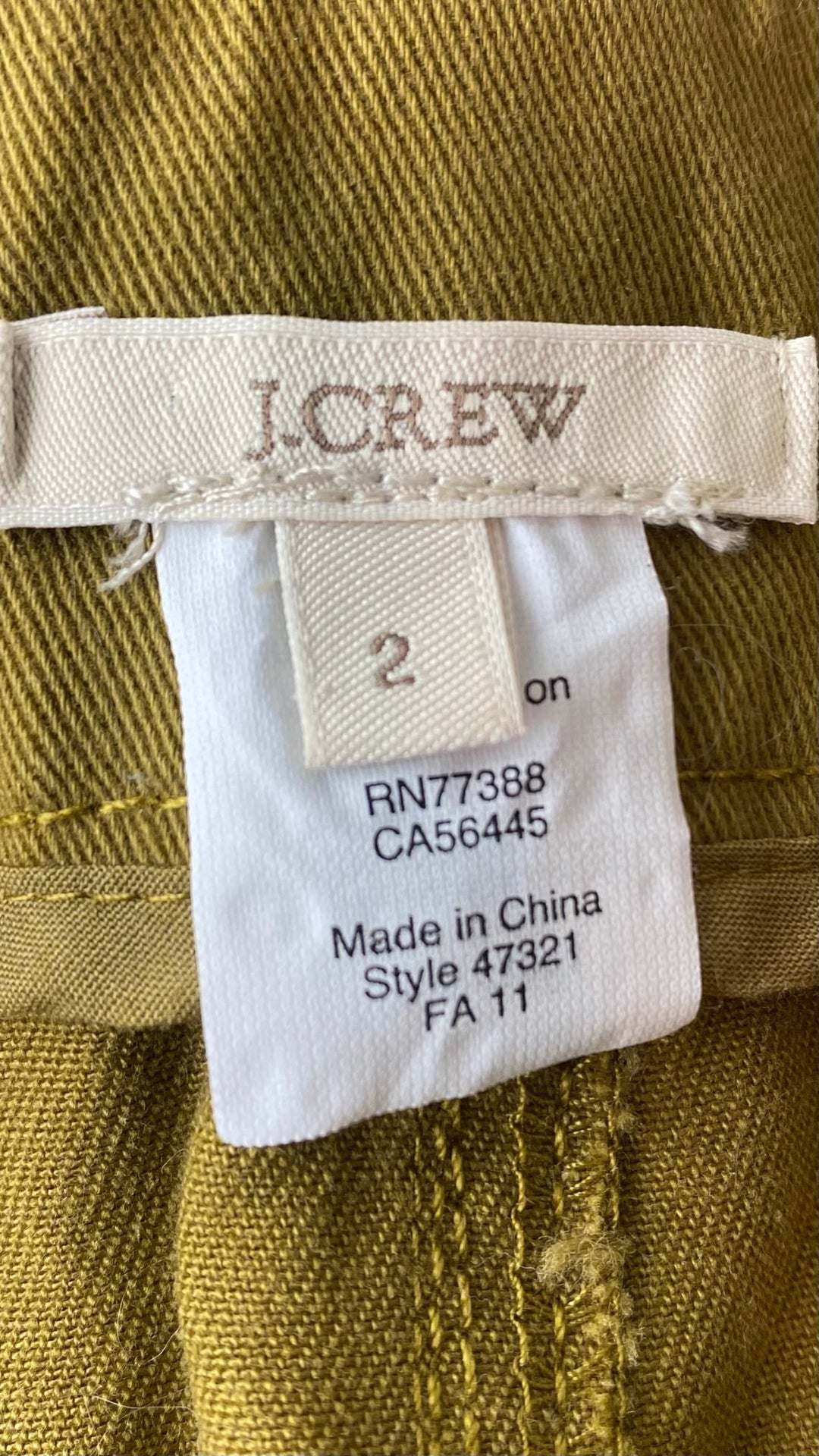 Jupe boutonnée ligne A en coton J.Crew, taille 2 (xs-s). Vue de l'étiquette de marque et taille.