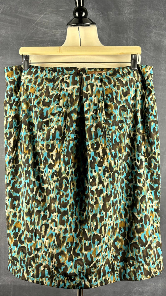 Jupe droite à motif léopard coloré Ellen Tracy, taille 14. Vue de face.