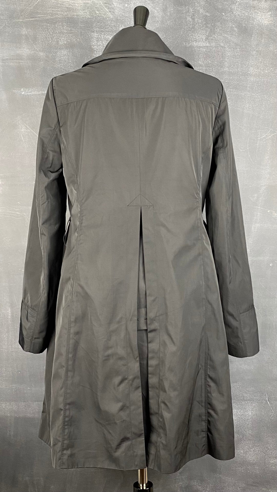 Manteau noir printanier Tristan, taille s/m. Vue de dos.