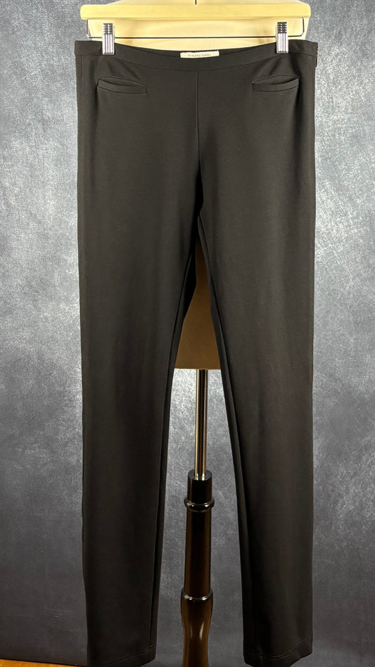 Pantalon ajusté noir Gerard Darel, taille 38. Vue de face.