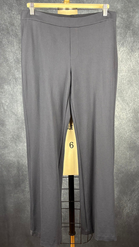 Pantalon droit confortable marine Part Two, taille 42. Vue de face, sur cintre.