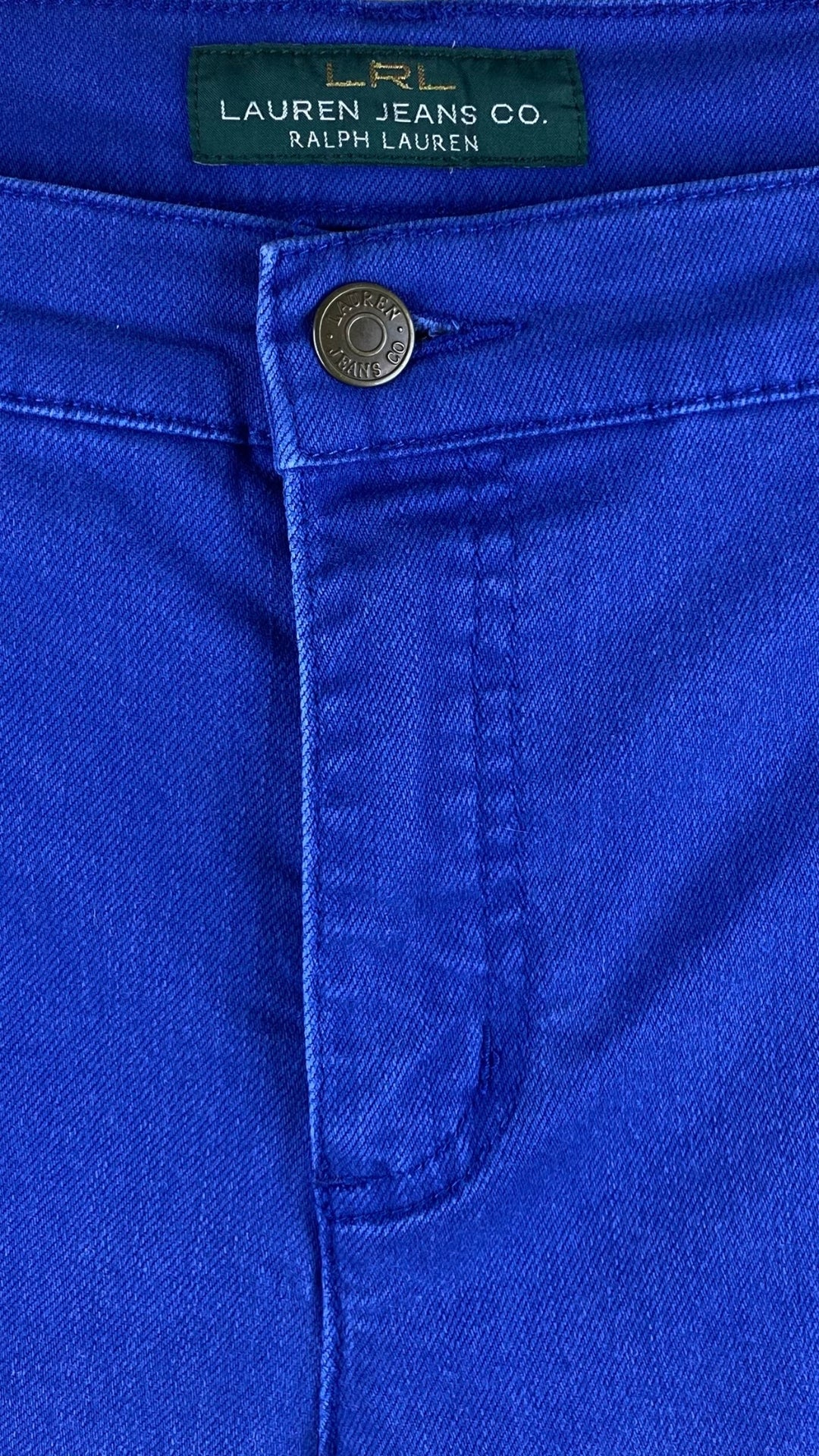 Pantalon en denim bleu royal Lauren Ralph Lauren, taille 14. Vue de la taille.