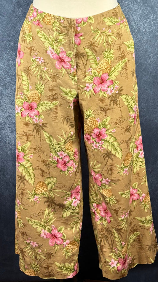 Pantalon estival à motifs tropicaux Tommy Bahama, taille 14 (large). Vue de face sur le mannequin.