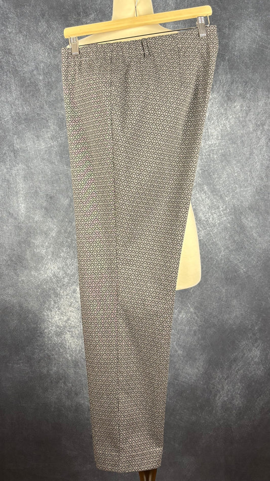 Pantalon extensible à motifs ton sur ton Samoon by Gerry Weber taille 16 (46). Vue de côté, sur cintre.