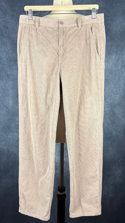 Pantalon en fin velours côtelé beige Cos, taille 8. Vue de face.
