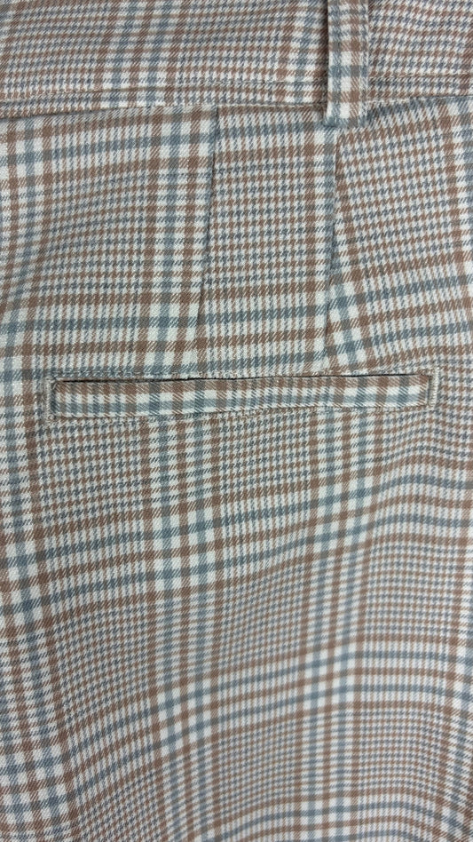 Pantalon à petits carreaux crème, beige et bleu doux, Joie, taille 2 (small). Vue de près de la poche au dos.