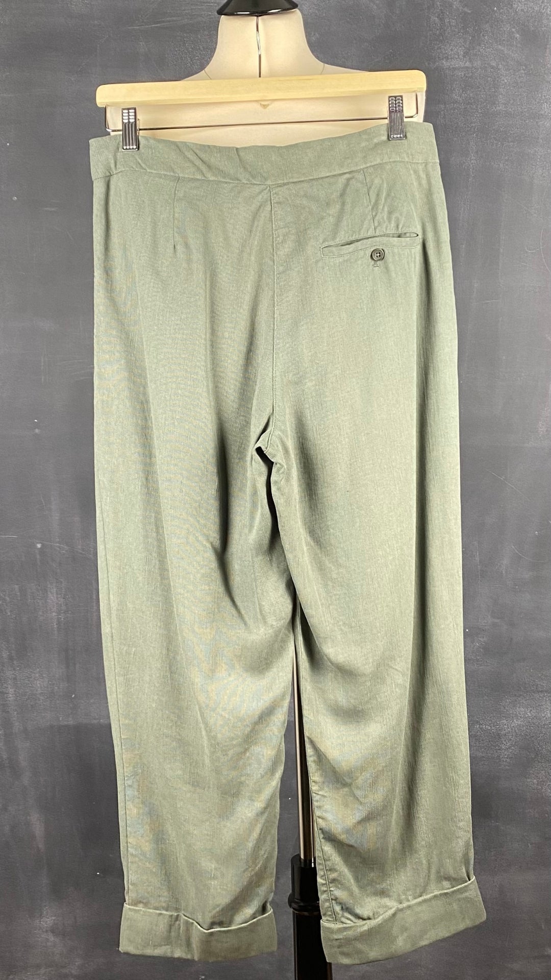 Pantalon vert en lyocell et lin Wilfred, taille 8. Vue de dos.