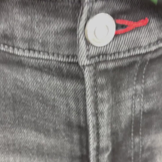 Jeans noir délavé coupe droite écourtée Scotch & Soda, taille 6. Vue de la vidéo qui présente tous les détails du jeans.