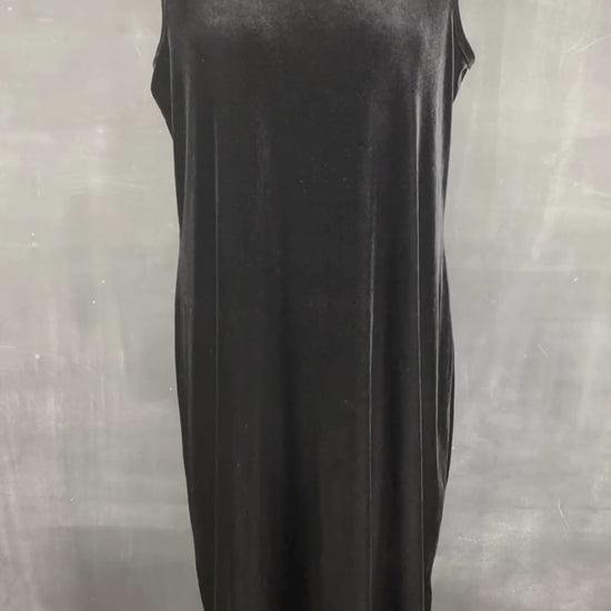 Robe velours noire sans manches Coccoli, taille l-xl. Vue de la vidéo qui présente tous les détails de la robe.
