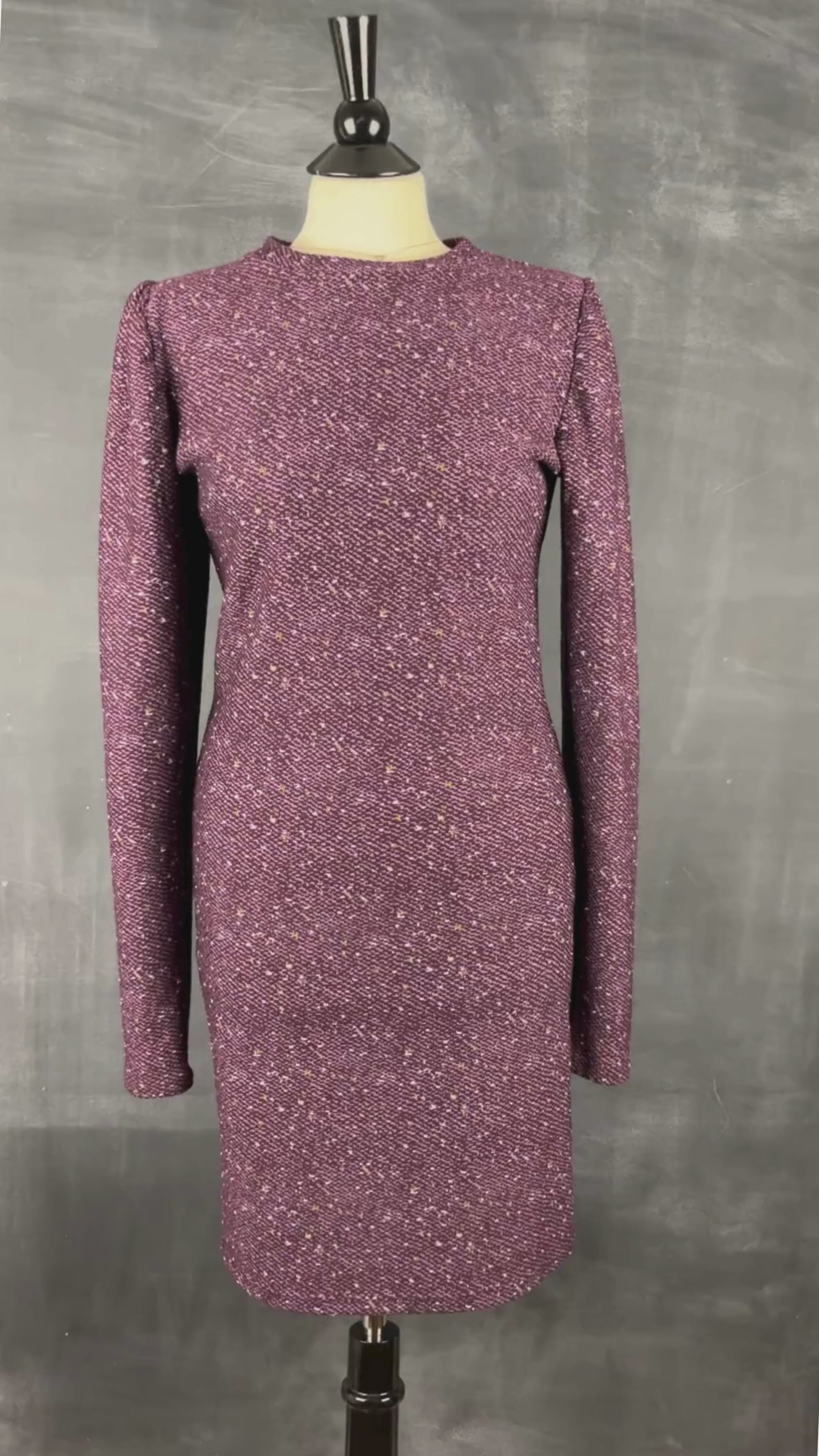 Robe mauve raisin chiné Melow, environ small, petit medium. Vue de la vidéo qui présente tous les détails de la robe.