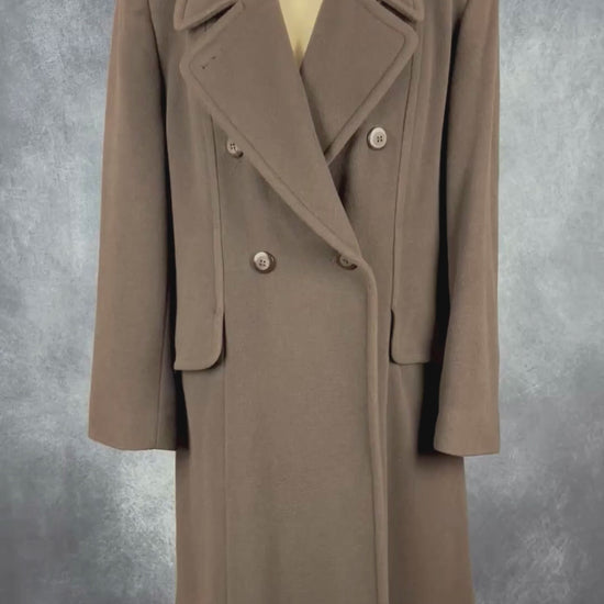 Manteau long en laine et angora vintage brun chocolat Marisa Minicucci, taille 10, estimée à large. Vue de la vidéo qui présente tous les détails du manteau.