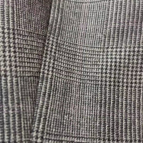 Blazer en laine à carreaux prince de Galles Aquascutum, taille xs/s. Vue de la vidéo qui présente tous les détails du blazer.