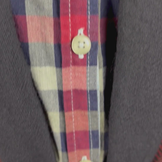 Chemisier à carreaux en fine flanelle Mademoiselle Saint James, taille 16 (l). Vue de la vidéo qui présente tous les détails du chemisier.