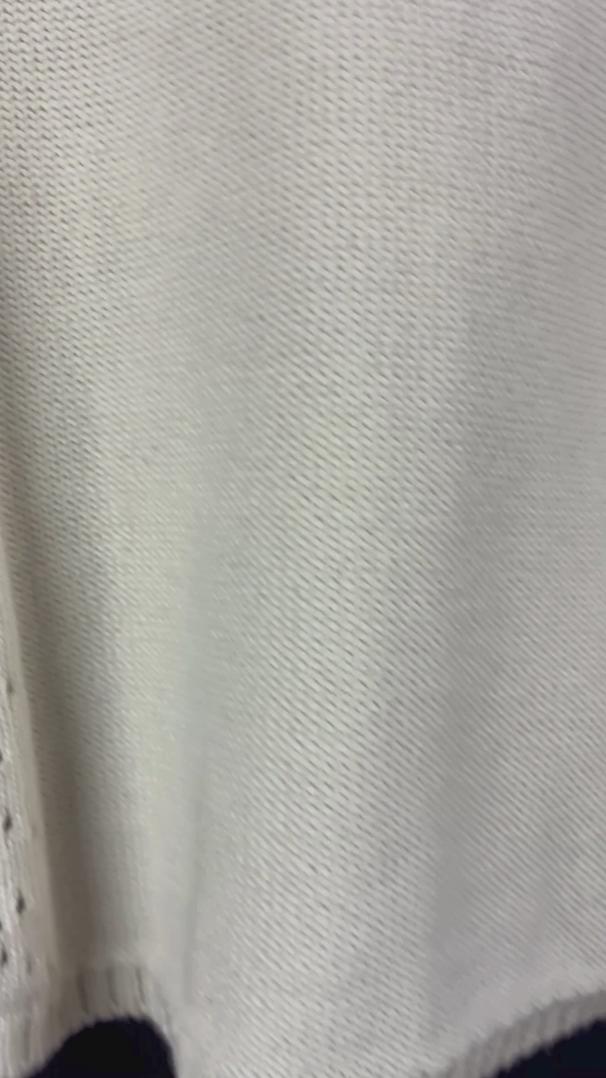 Pantalon court brun foncé Marc Aurel, taille 34 (xs/s). Vue de la vidéo qui présente tous les détails du pantalon.