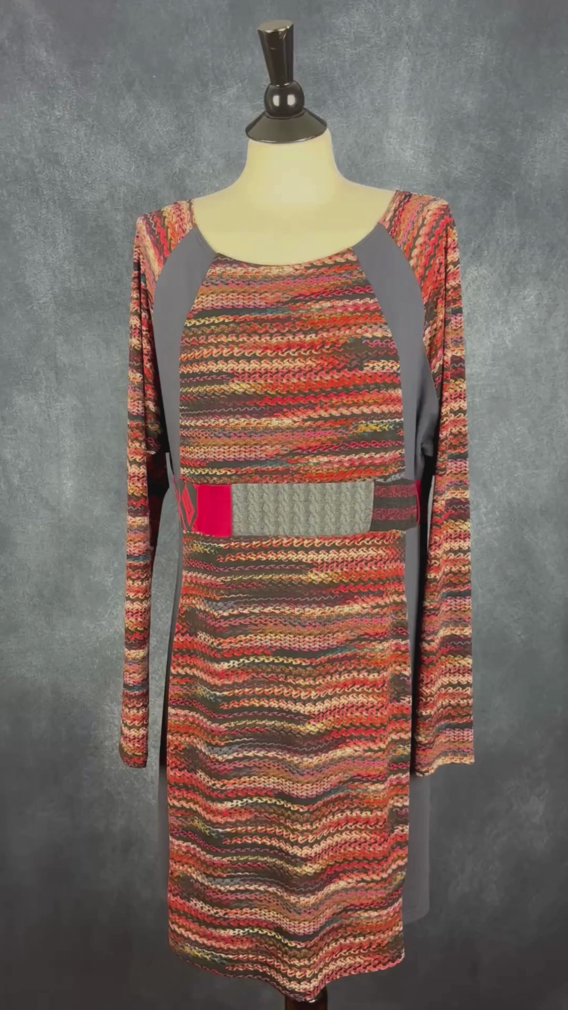 Robe colorée à motifs et texture extensible Myco Anna, taille xxl (l/xl). Vue de la vidéo qui présente tous les détails de la robe.