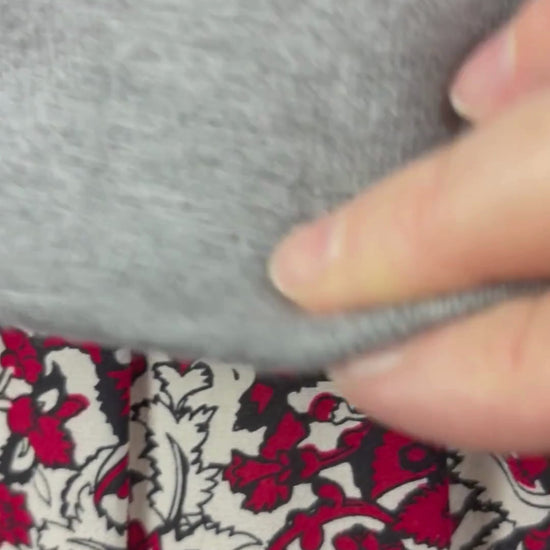 Ceinture en cuir véritable argent, fait au Canada Simons, taille unique. Vue de la vidéo qui présente tous les détails de la ceinture.