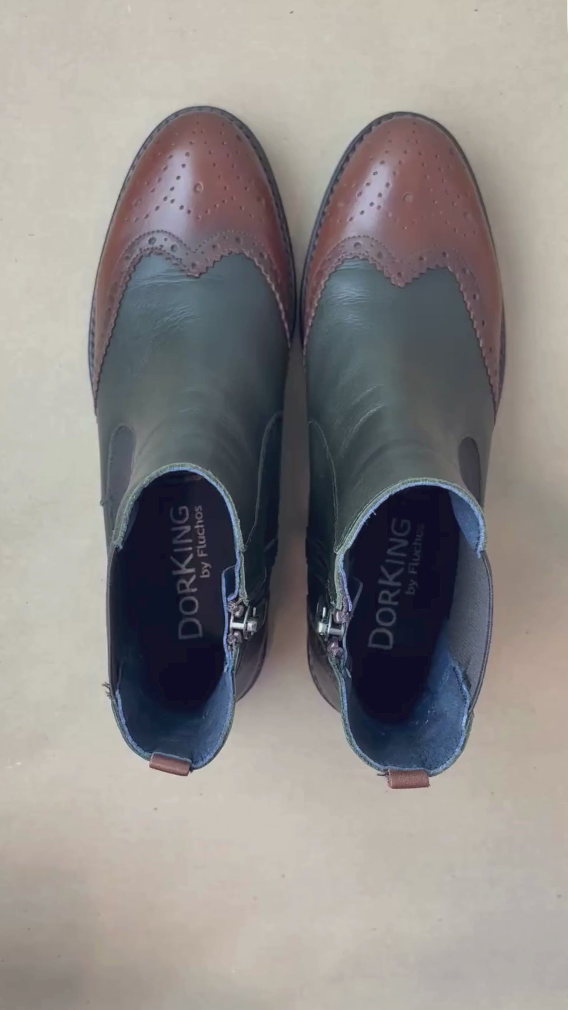 Bottillon en cuir Oxford de la marque Dorking, modèle Tierre, taille 36 (6). Vue de la vidéo qui présente tous les détails du bottillon.