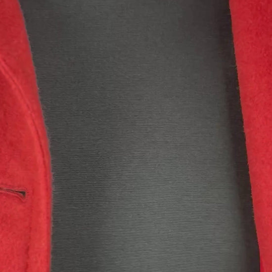 Robe noire classique à fermeture à glissière dorée au dos Banana Republic, taille 14. Vue de la vidéo qui présente tous les détails de la robe.