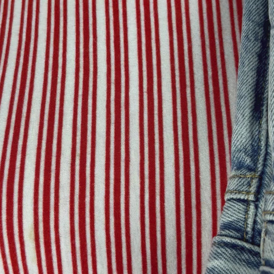 Camisole à rayures en jersey de coton avec ourlet ajustable, Tristan, taille small. Vue de la vidéo qui présente tous les détails de la camisole.