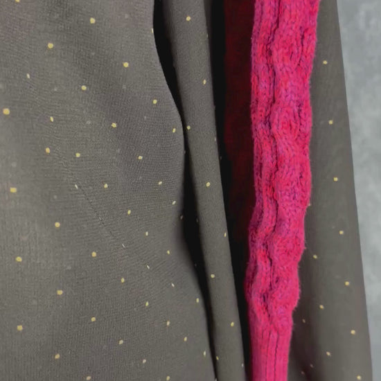 Pantalon coupe classique modèle Mary en tissu Winter Dream de Brax, couleur chameau, taille 27. Vue de la vidéo qui présente tous les détails du pantalon.
