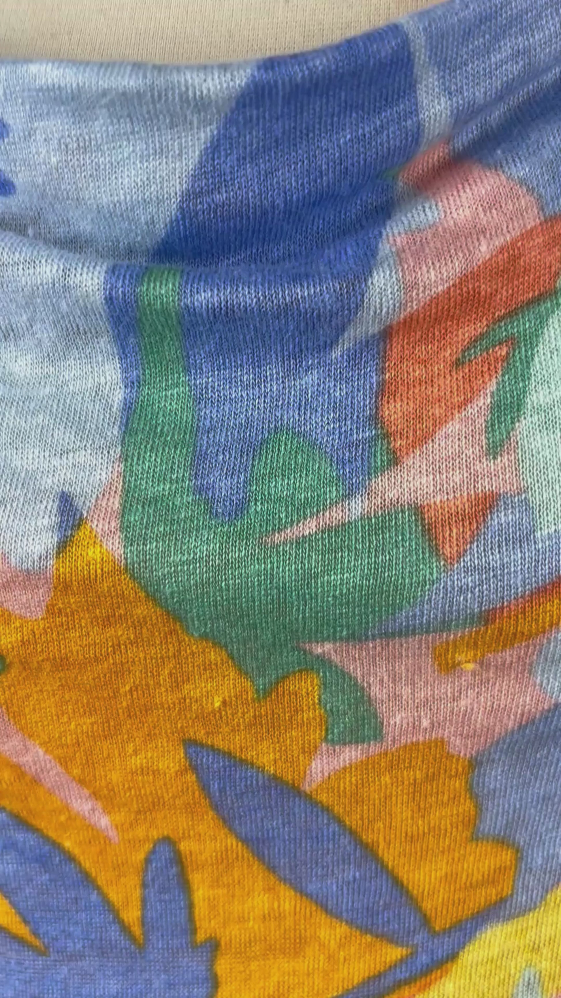 Chandail en lin coloré avec large col baveux Joie, taille xl (peut aussi convenir à large). Vue de la vidéo qui présente tous les détails du chandail.