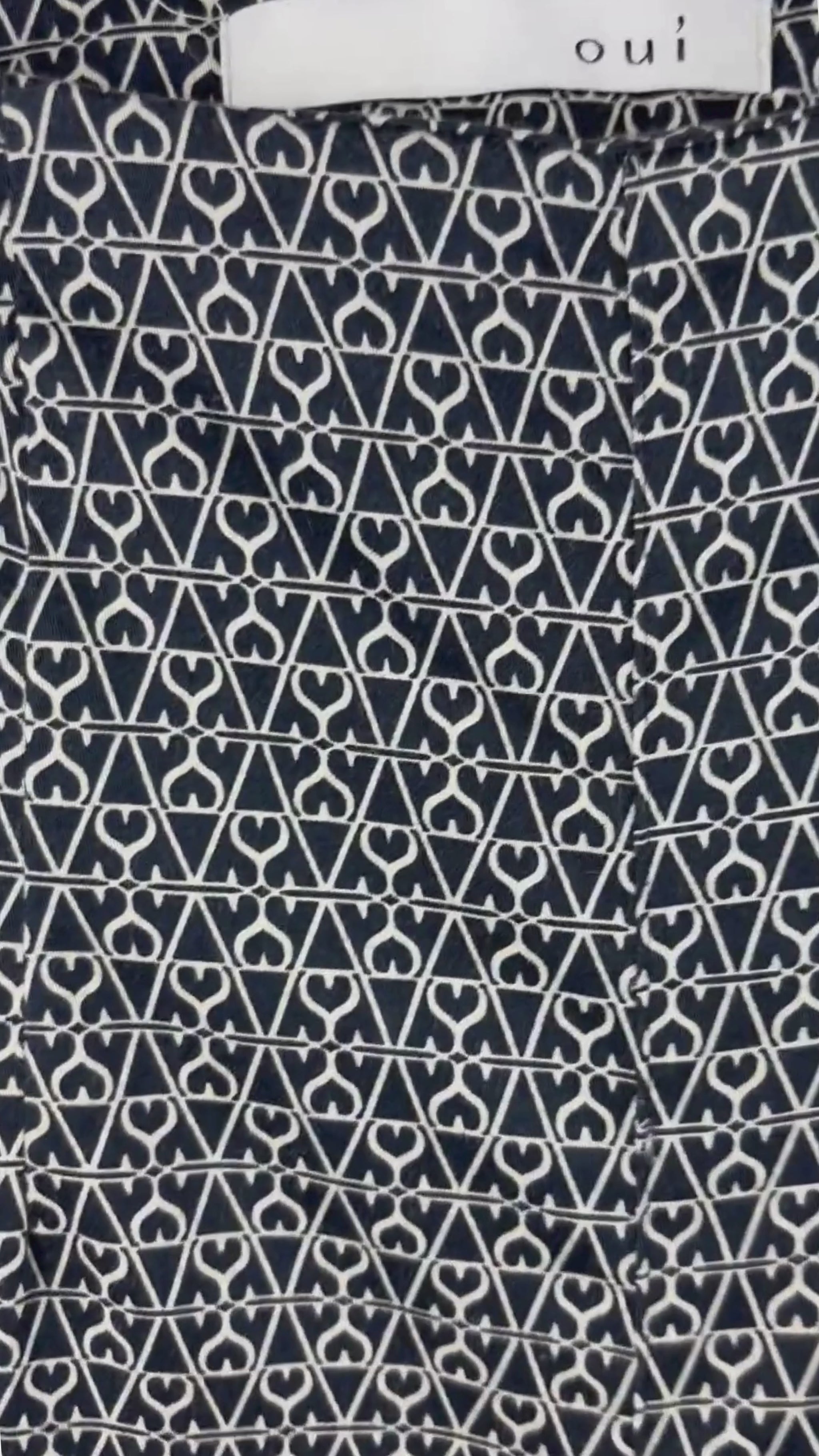 Pantalon à motifs en doux coton Oui, taille 4. Vue de l vidéo qui présente tous les détails du pantalon.