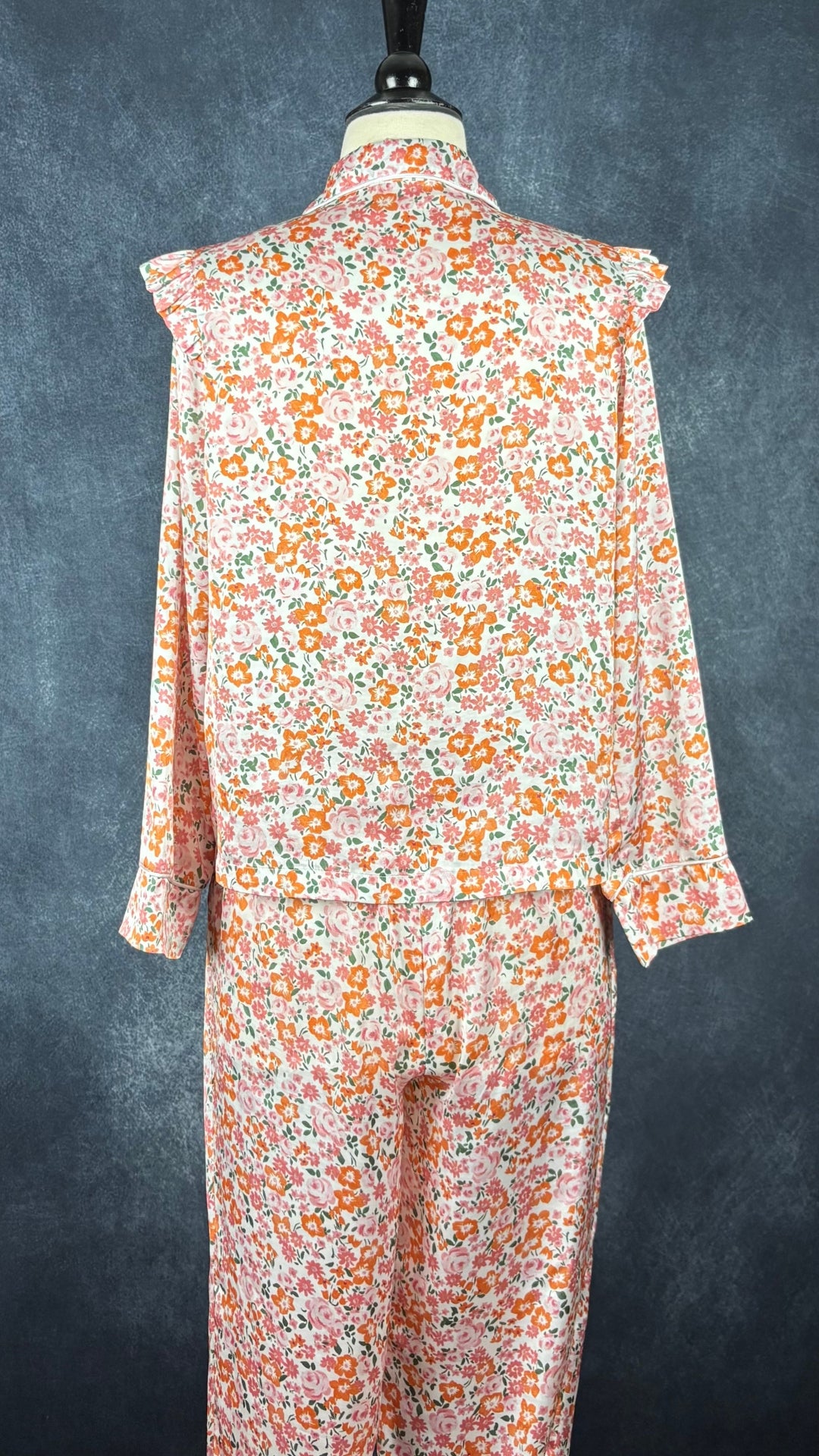 Pyjama deux pièces à joli motif floral, Maison Stella & Suzie, taille 36 (xs/s). Vue de dos.