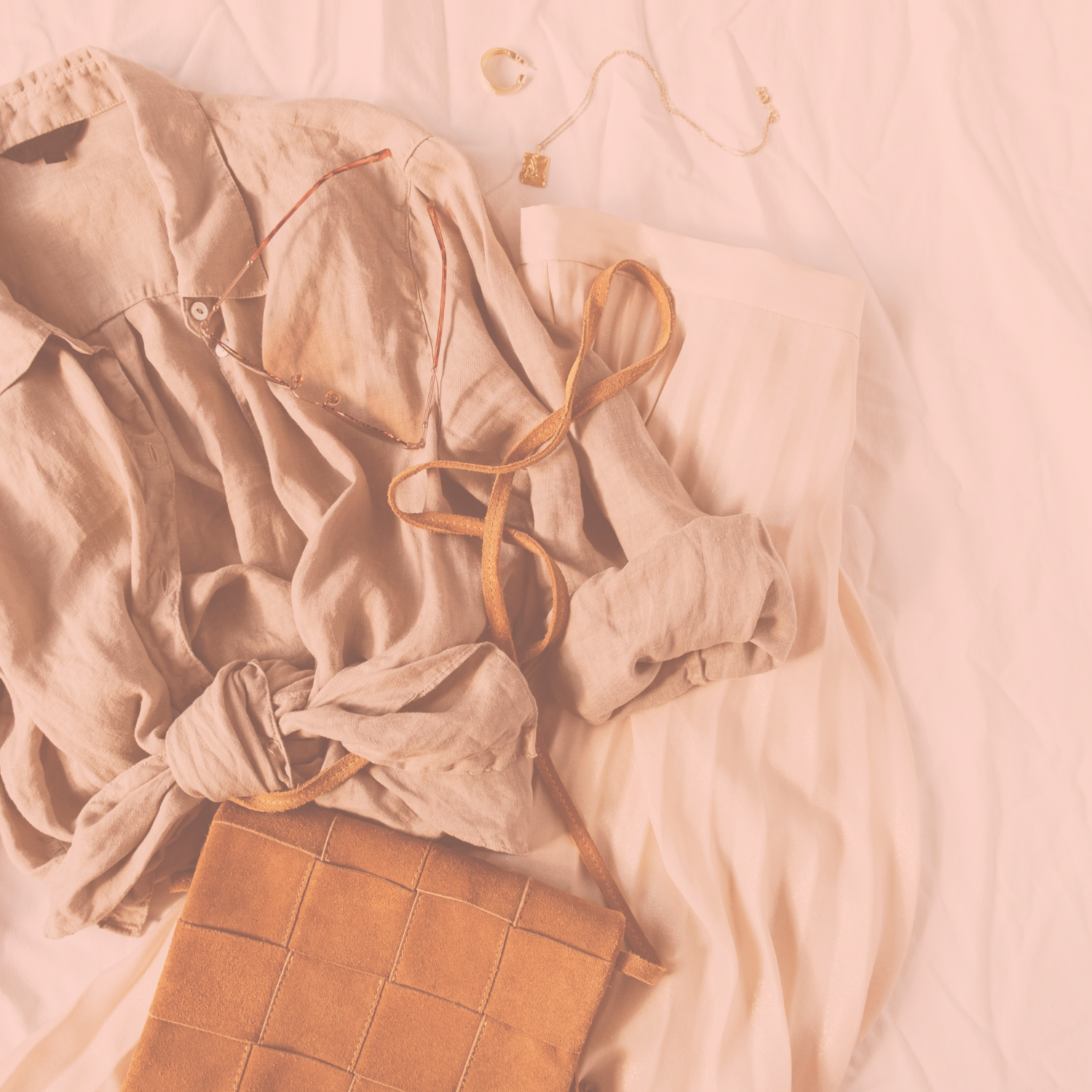 Choisir des vêtements seconde main de qualité, fabriqués avec des matières nobles et dont les coupes traverseront les années, c'est ma mission avec cette boutique.