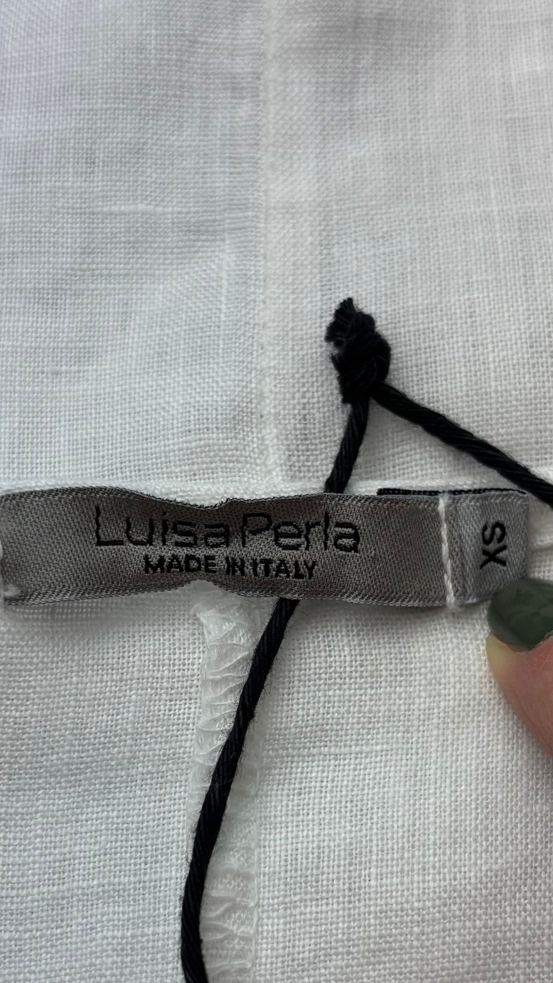 Robe blanche en lin Luisa Perla, taille xs. Vue de l'étiquette.