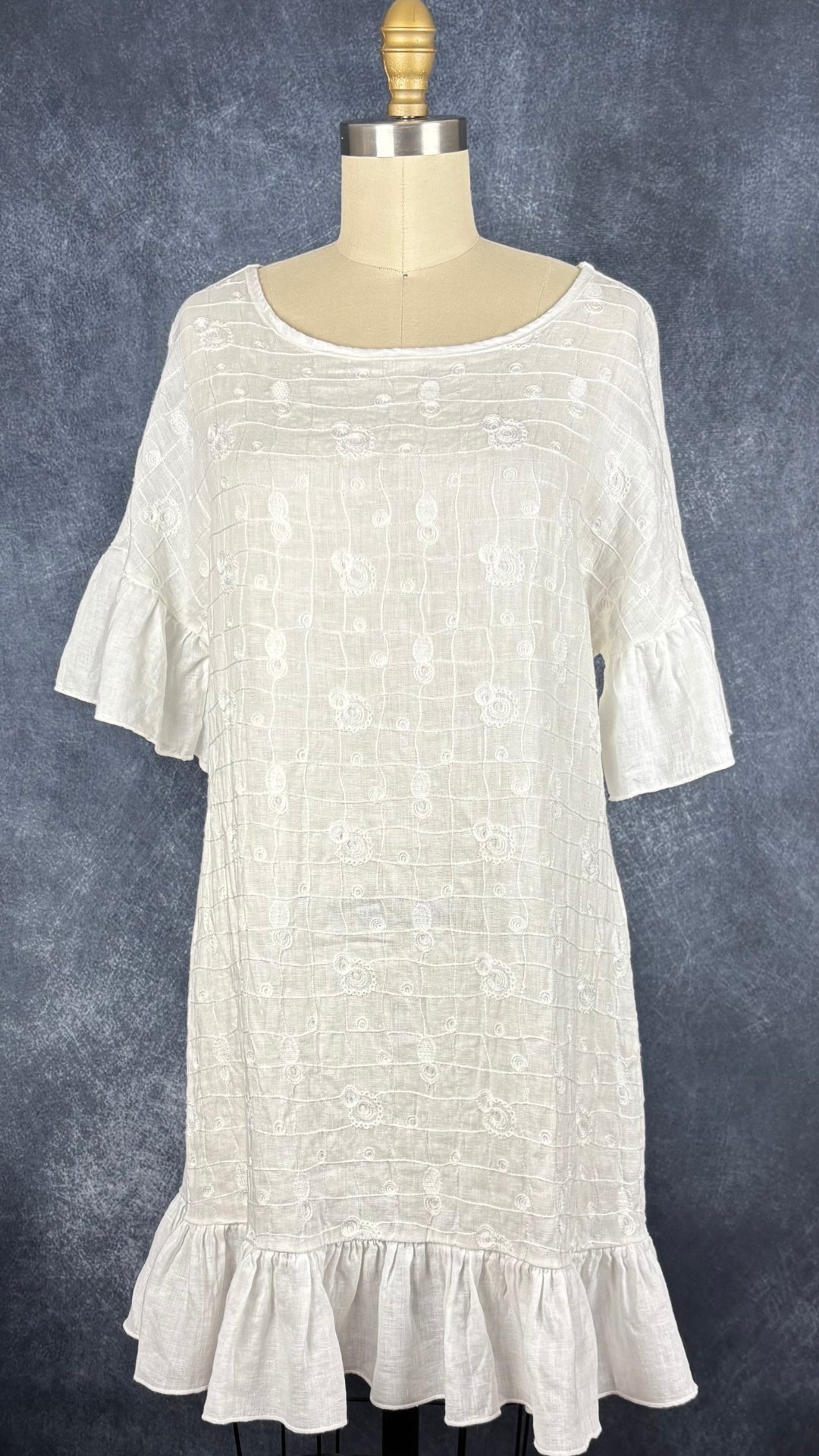Robe blanche en lin Luisa Perla, taille xs. Vue de face.