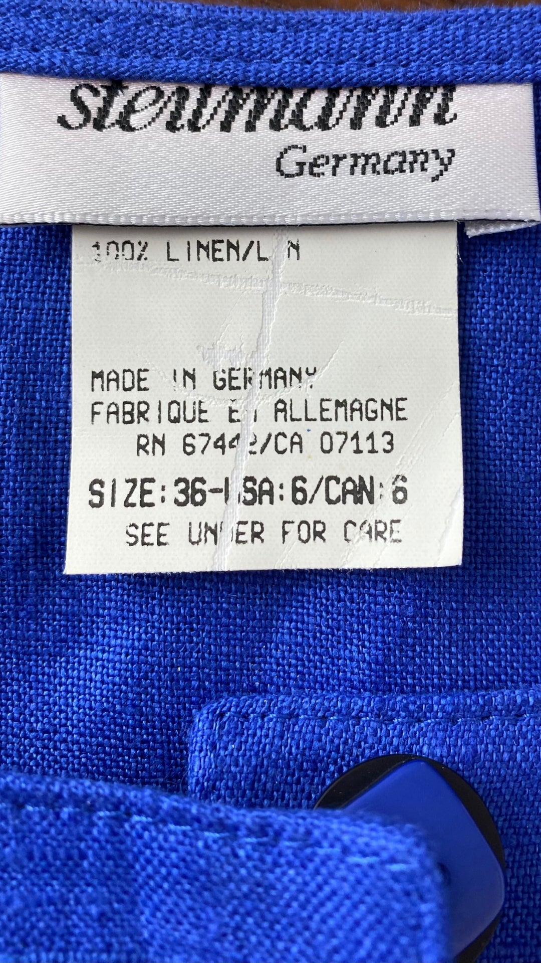 Robe bleue boutonnée en lin Steilmann, taille 6 (xs/s). Vue de l'étiquette de marque et composition.