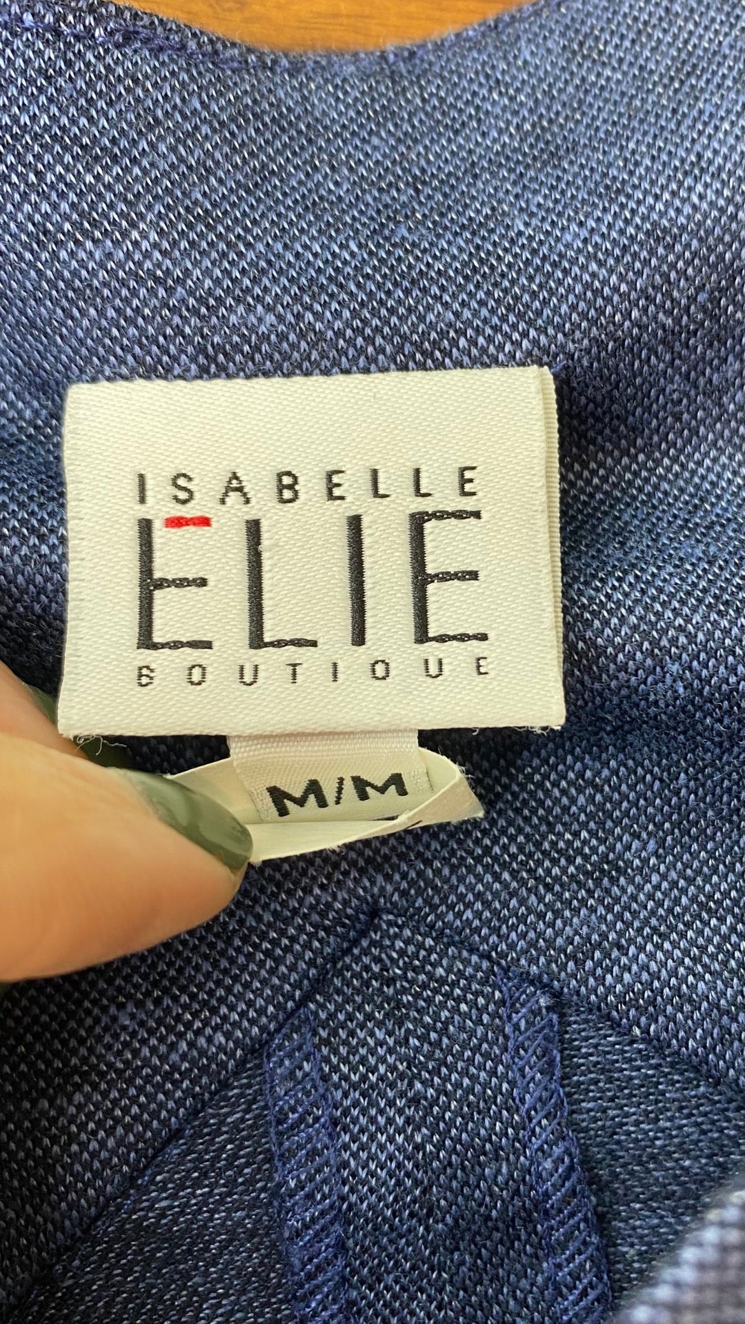 Robe cintrée en soie et lin sans manches Isabelle Elie Boutique, taille medium. Vue de l'étiquette de marque et taille.