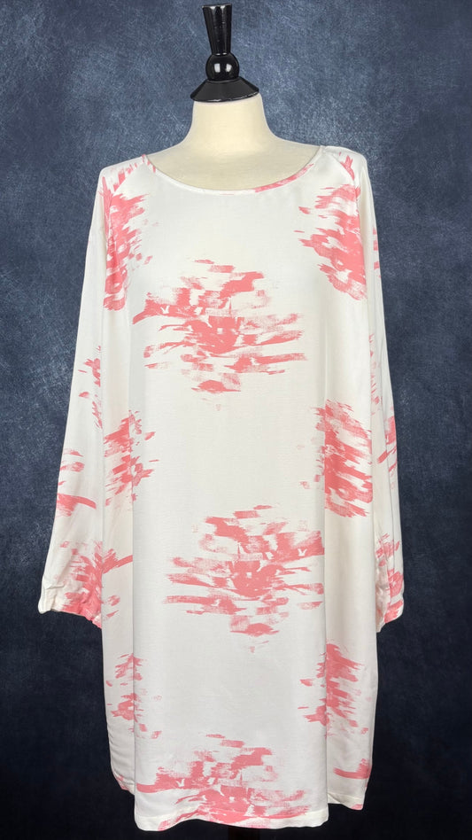 Robe fluide confortable à motif floral corail Part Two, taille 44 (l/xl). Vue de face.