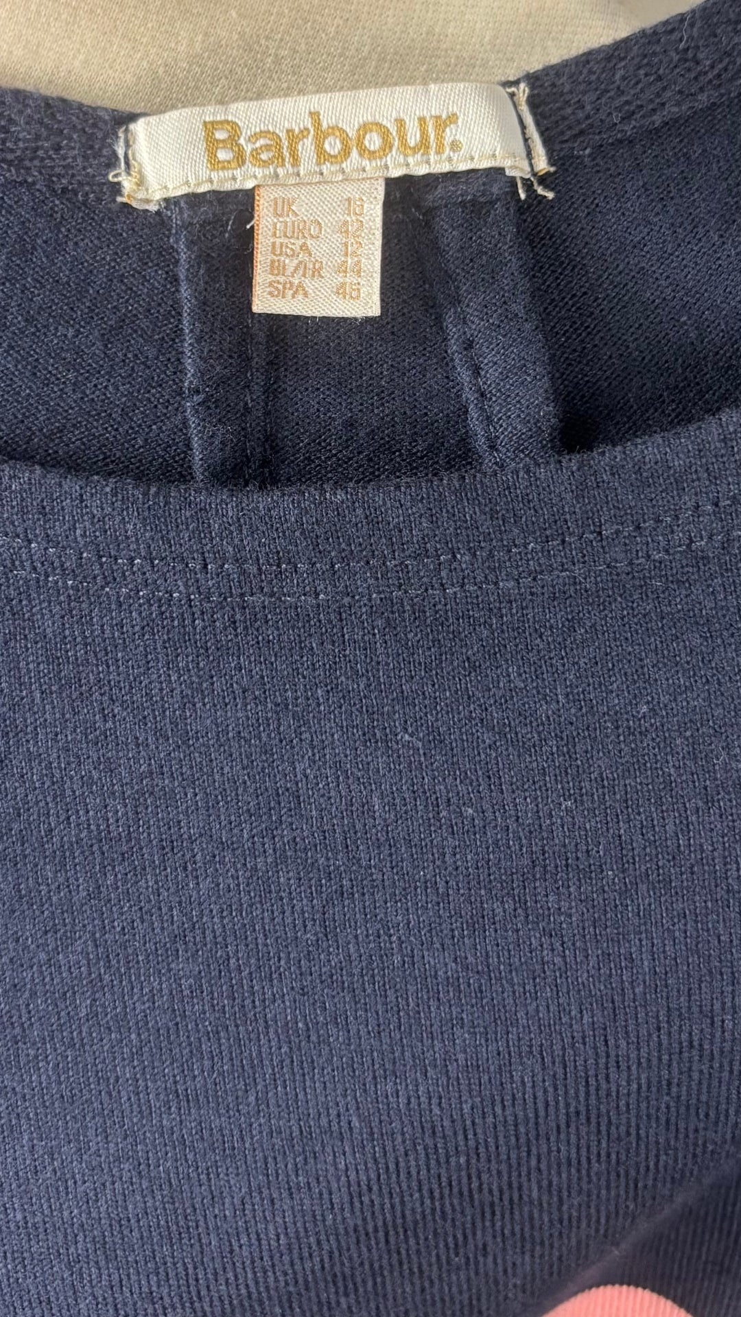 Robe marine à rayures colorées et poches Barbour, taille 12 (l). Vue de l'étiquette.