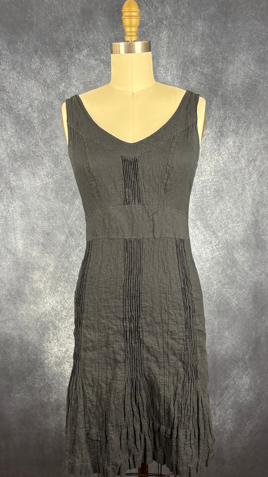 Robe noire effet froissé scintillante Luisa Cerano, taille 6. Vue de face.