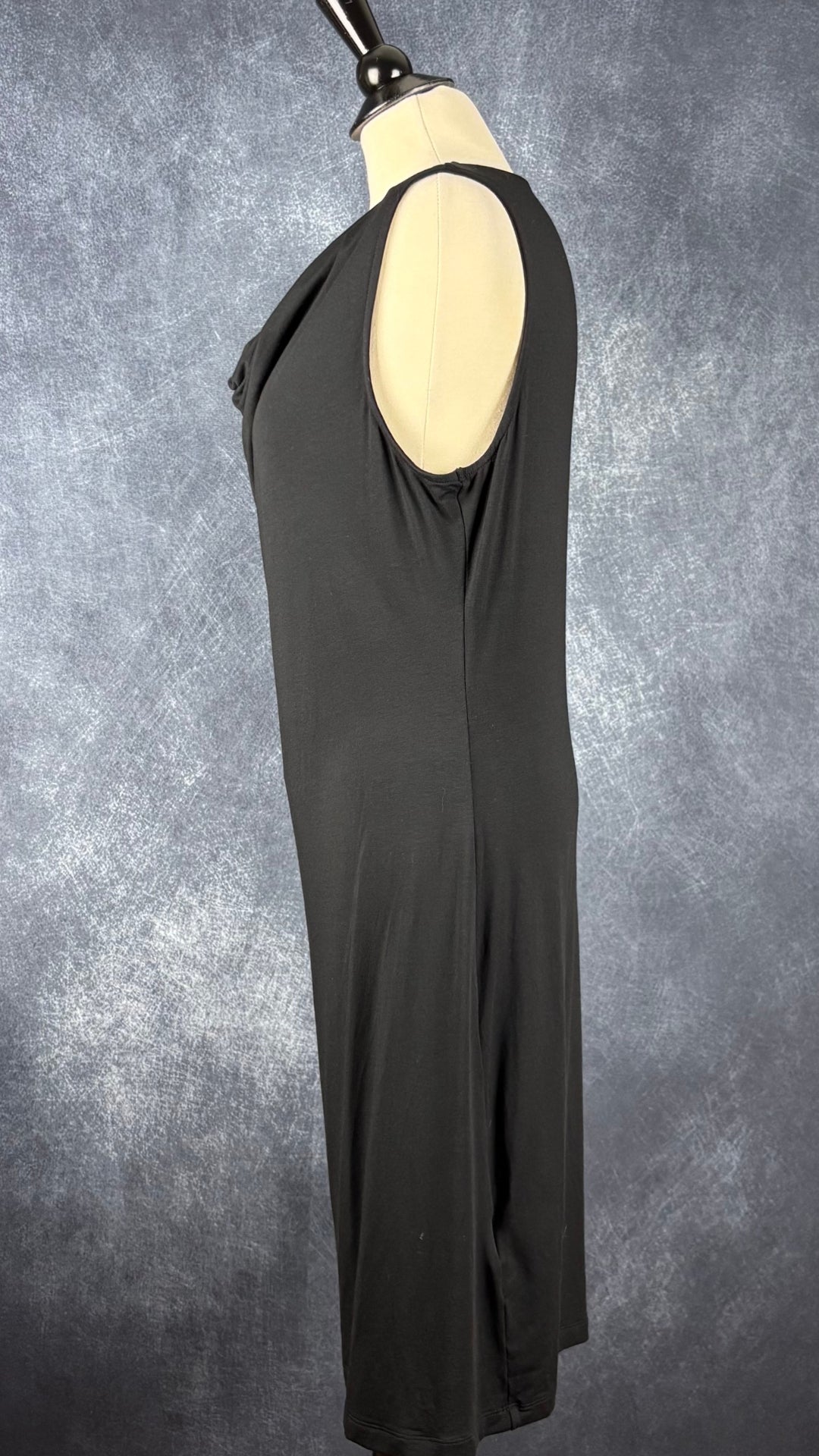 Robe noire en jersey épaule plissée InWear, taille xl. Vue de côté.