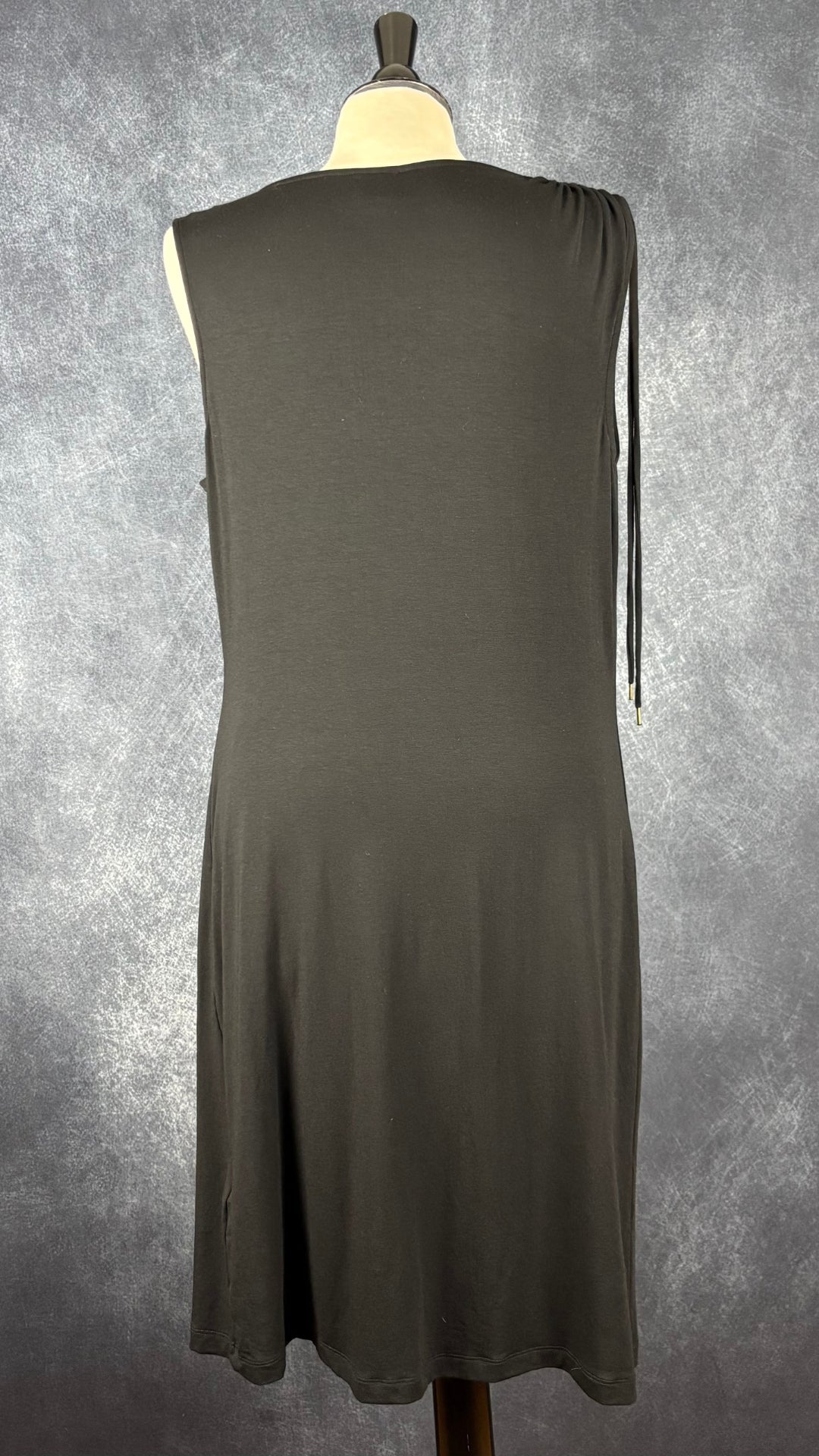 Robe noire en jersey épaule plissée InWear, taille xl. Vue de dos.