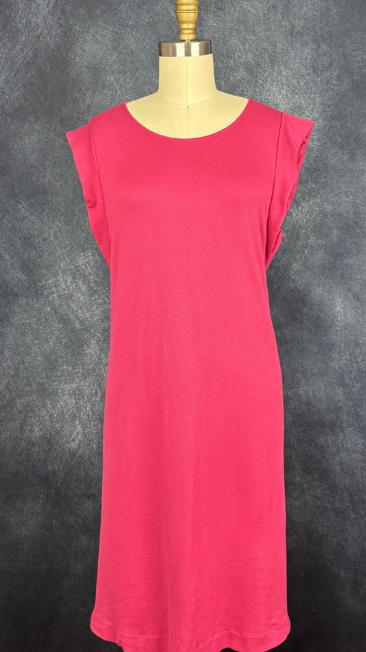 Robe droite rose framboise Massimo Dutti, taille medium (fait plus small). Vue de face.