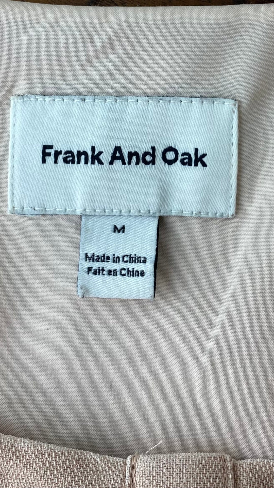 Robe seconde main en Tencel et lin vieux rose Frank And Oak, taille medium. Vue de l'étiquette de marque et taille.