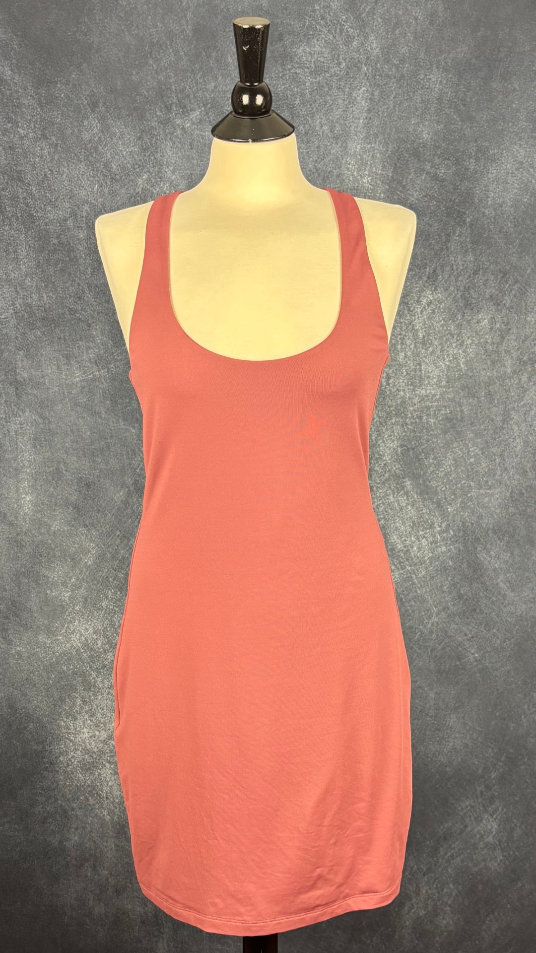 Robe ajustée vieux-rose foncé Babaton, taille xl (l). Vue de face.