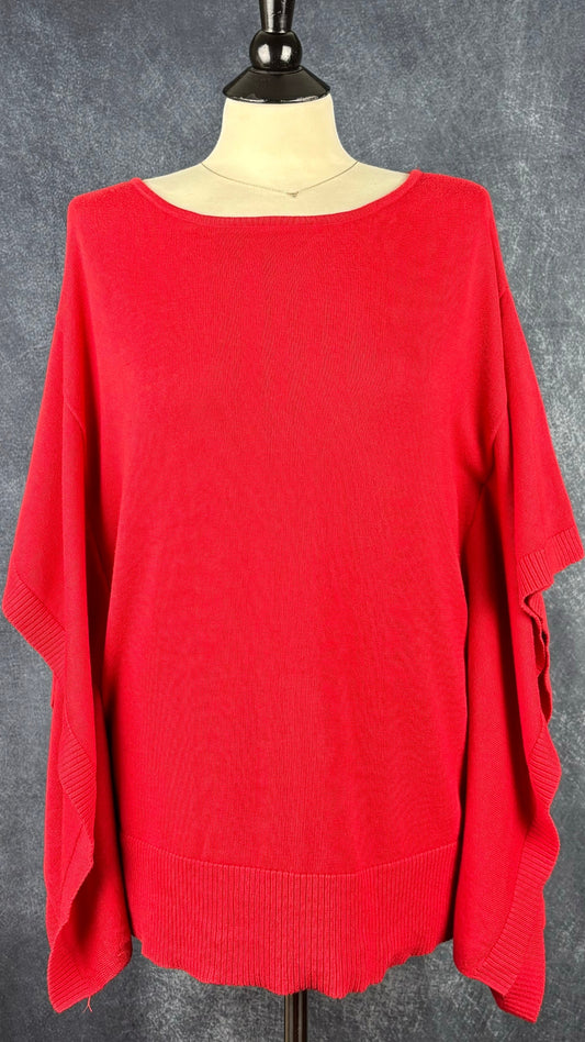 Tricot rouge cape Contemporaine taille medium ample. Vue de face.