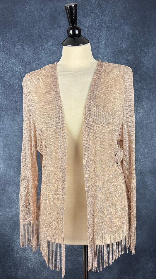 Veste ajourée beige scintillante à franges J.Ribkoff couture, taille unique. Vue de face.