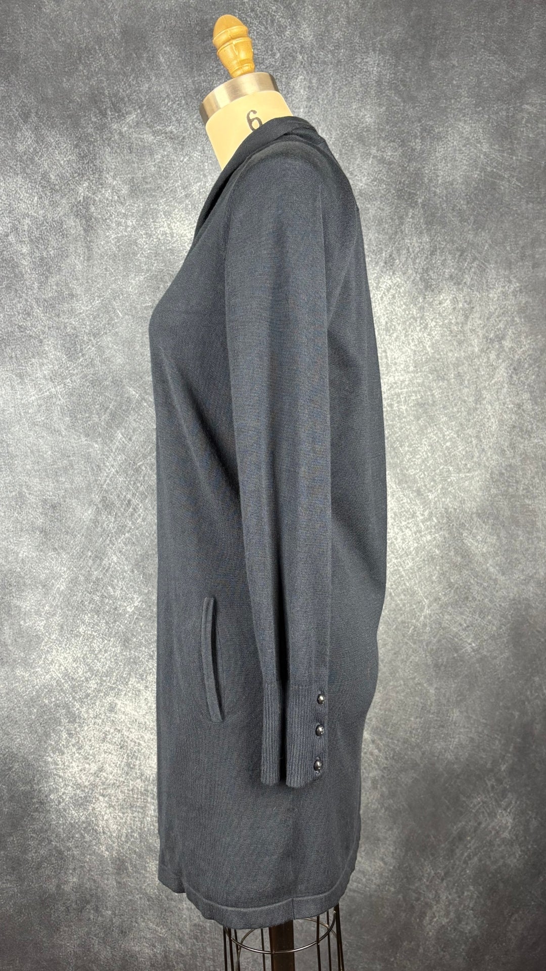 Veste longue marine avec poches InWear, taille small. Vue de côté.
