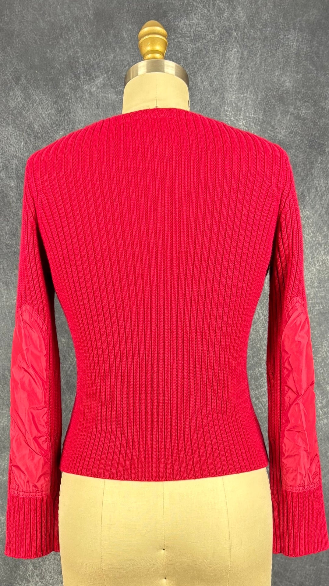 Veste en tricot rouge vintage InWear Jeans, taille small. Vue de dos.