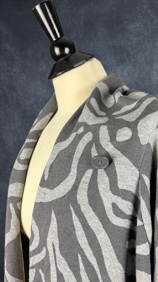 Veste à zébrures grises Samoon par Gerry Weber, taille estimée à large/xl. Vue de l'encolure.